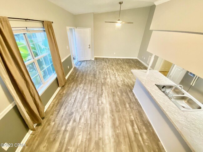 Building Photo - 6404 Sunset Dr