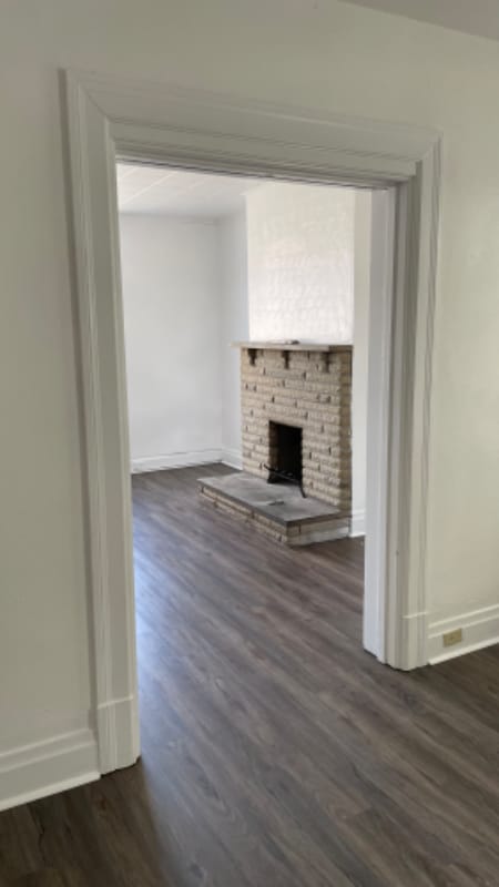 Building Photo - 2404 Charcot St