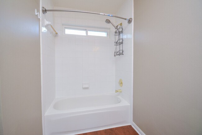 Foto del edificio - 16407 N Eldridge Pkwy