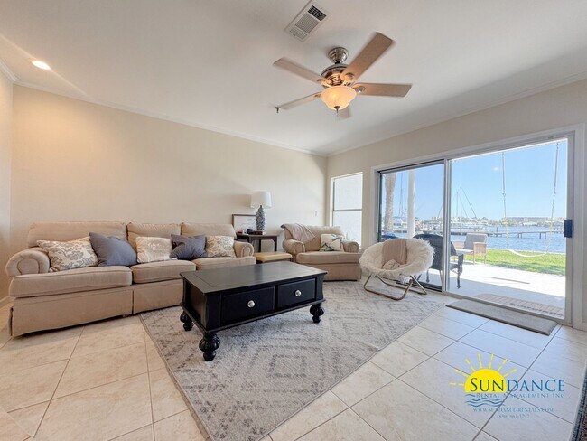 Foto del edificio - Stunning Waterfront 2BR/2.5BA Townhome wit...