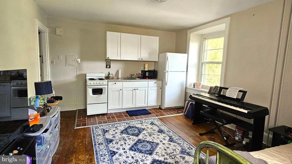 Foto principal - 1315 Burke Rd