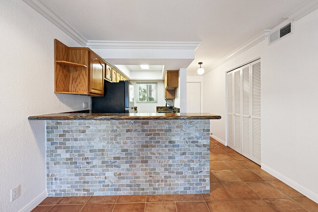 Building Photo - 4794 Arizona St