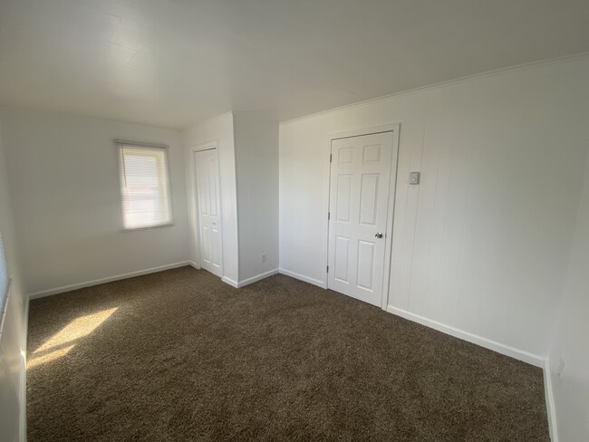 Master Bedroom - 9762 River Rd