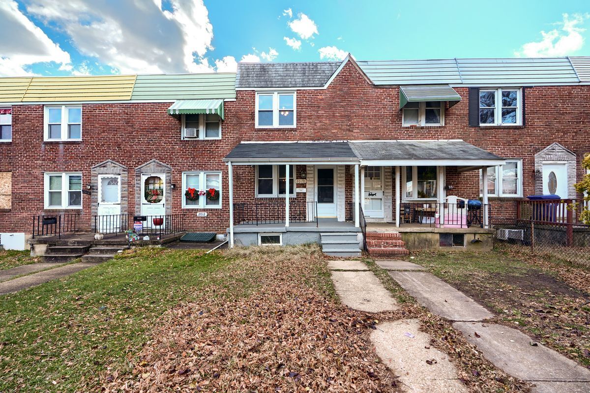Primary Photo - 2010 Whistler Ave