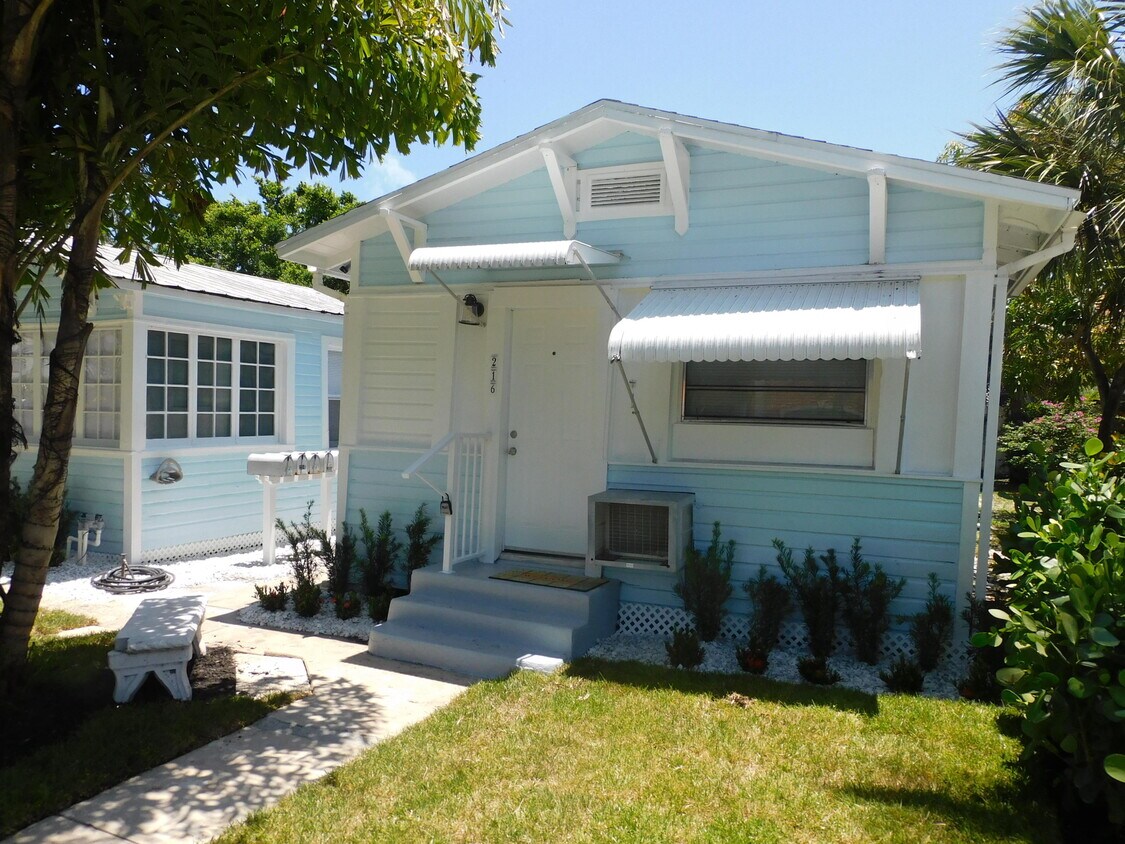 Primary Photo - 216 S M St