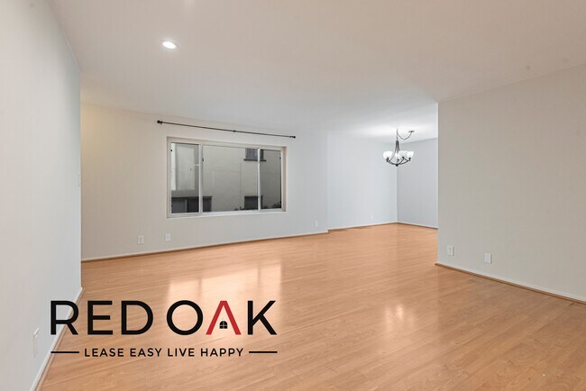 Foto del edificio - ~2 Weeks FREE~ Delightful Three Bedroom Fe...