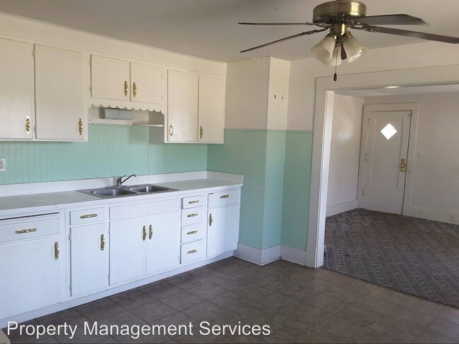 Building Photo - 2 br, 1 bath House - 211 Mill St.*