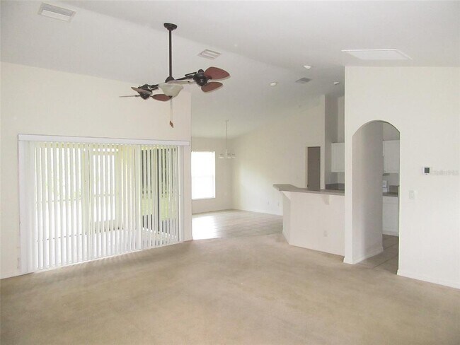 Building Photo - 1047 Lasseter St
