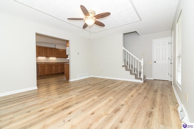 Building Photo - 214 Eagle Way