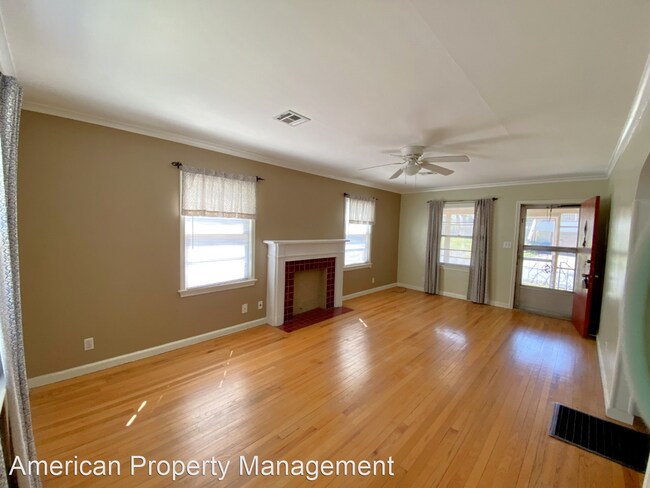 Building Photo - 2 br, 1 bath House - 3311 E 14th Street