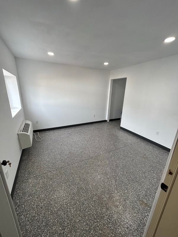 Building Photo - 11255 Quaal Rd