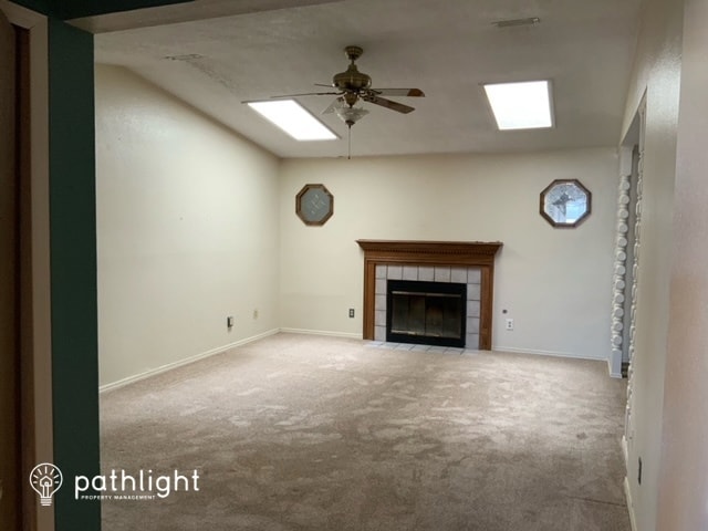 Building Photo - 701 Nicklaus Drive SE