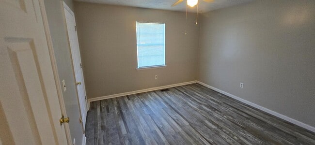 Building Photo - 23 Scarbrough Ln