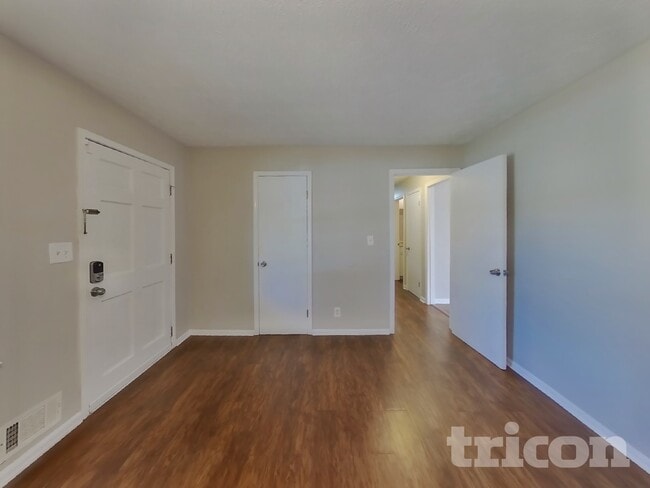 Foto del edificio - 2807 Alamo Pl