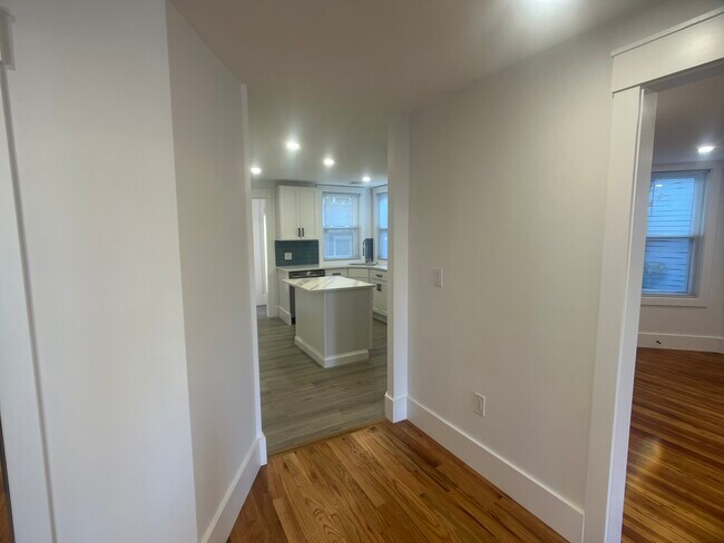 Foto del edificio - 452 Centre St