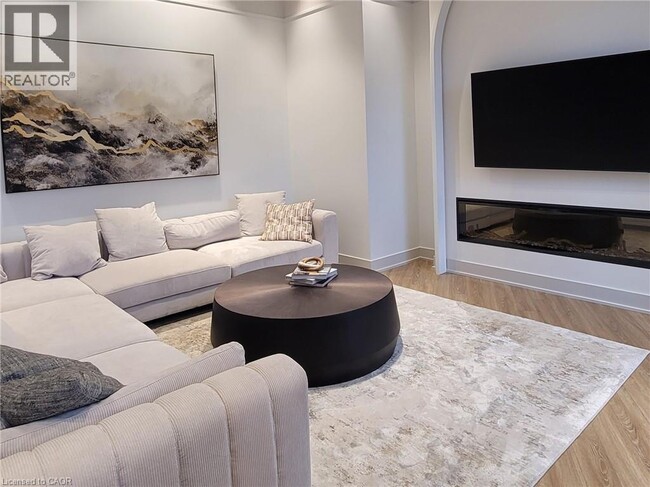 Building Photo - 2088 James St