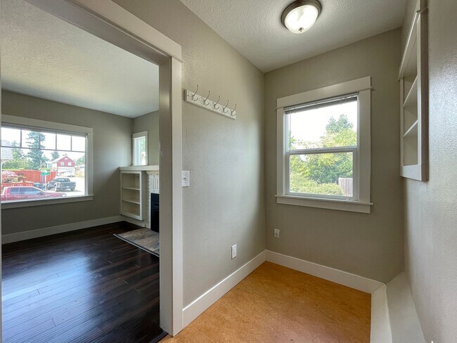 Foto del edificio - Charming Bungalow in Alberta Arts District...