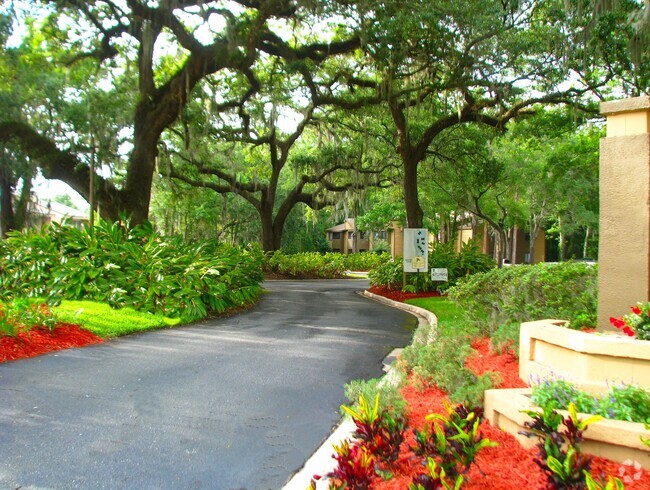 Building Photo - Mandarin Lanai