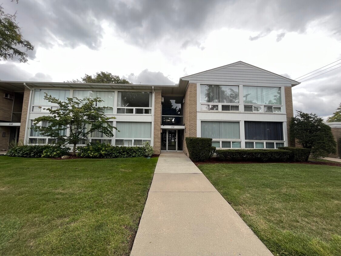 150 Bird Ave Unit 28, Birmingham, MI 48009 Condo for Rent in