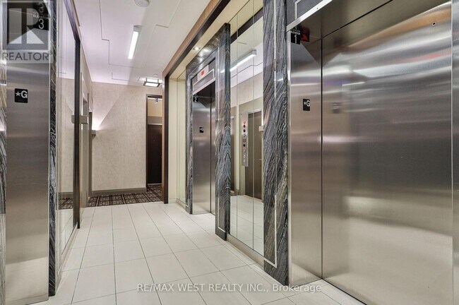 Building Photo - 15 Zorra St