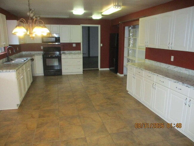 Building Photo - 4353 San Carlos Cir