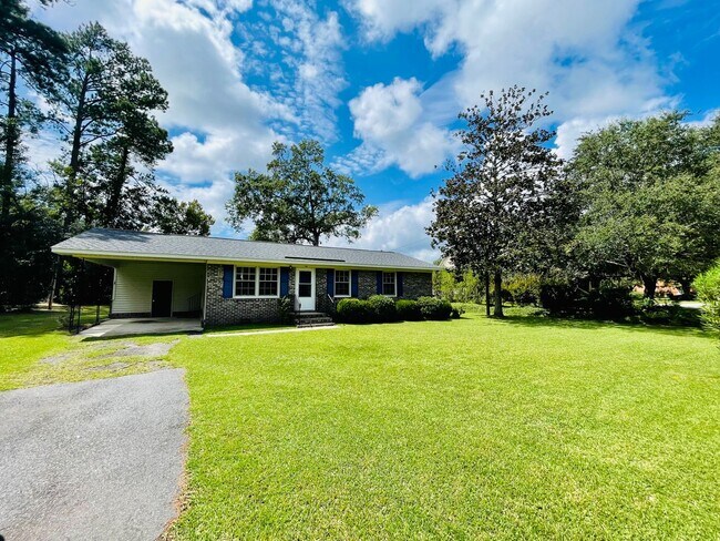 Building Photo - Updated and adorable rancher home in Old Conway
