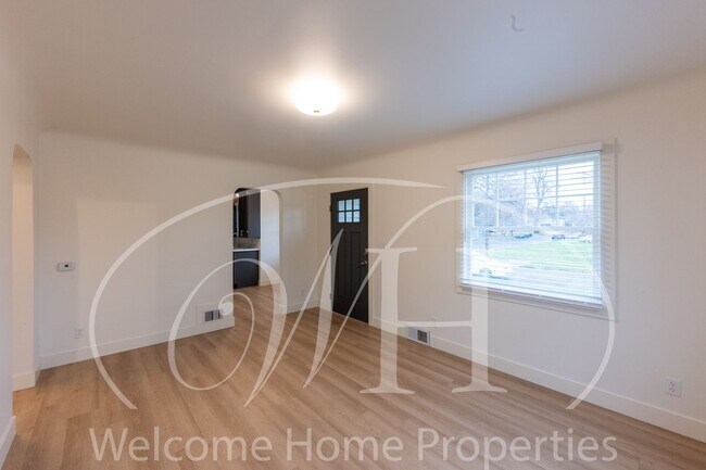 Foto del edificio - 427 E Pine St