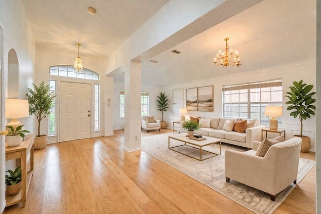 Building Photo - 304 Mimosa Dr