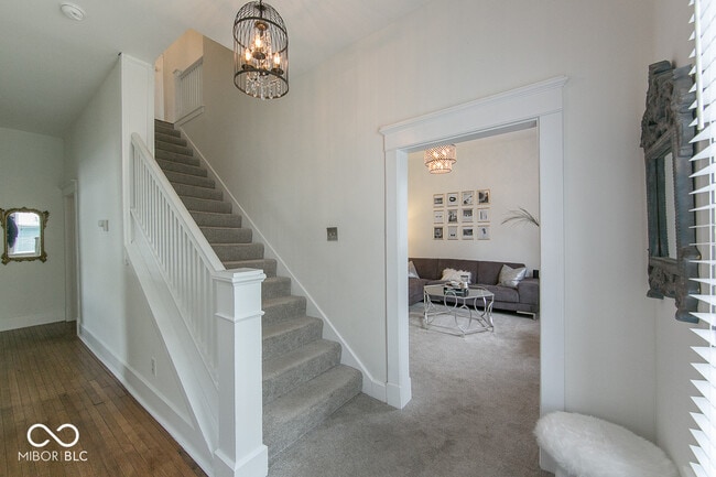 Building Photo - 809 Broadway St