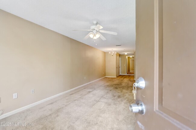 Building Photo - 8448 Kona Ave