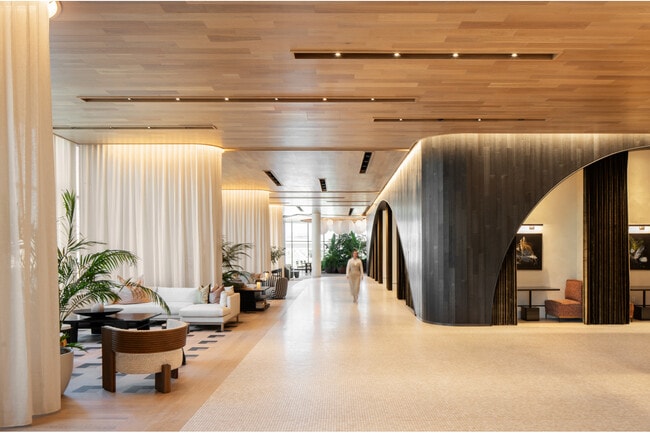 Building Photo - Heming