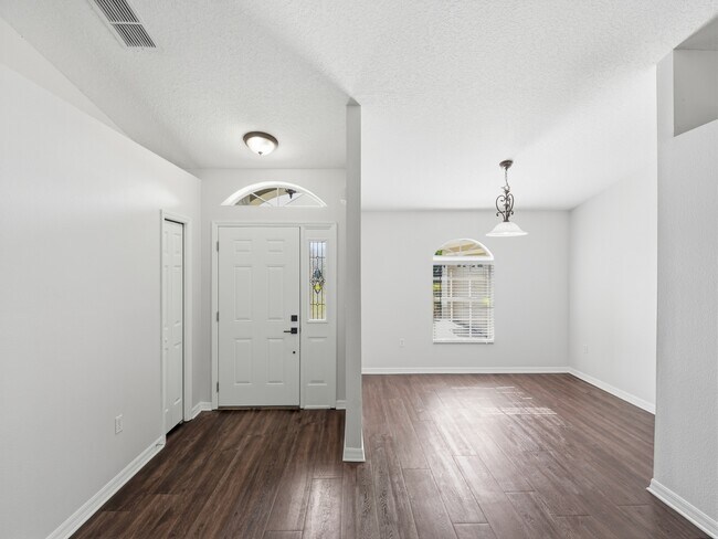 Foto del edificio - 2368 Sweetwater Blvd