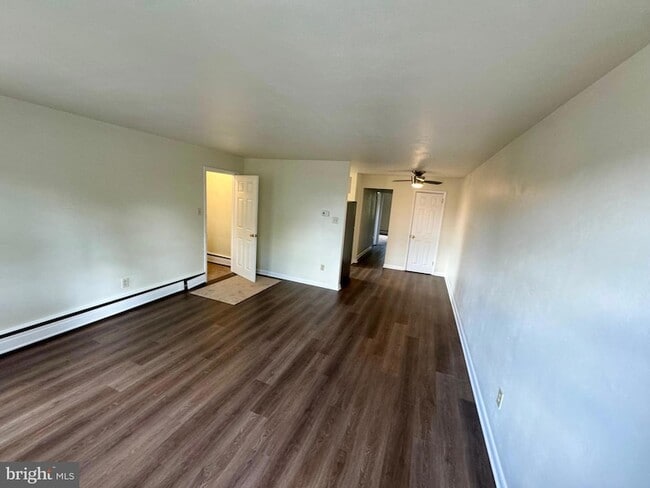 Building Photo - 237 3rd St