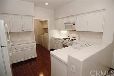 Building Photo - 601 Terra Bella