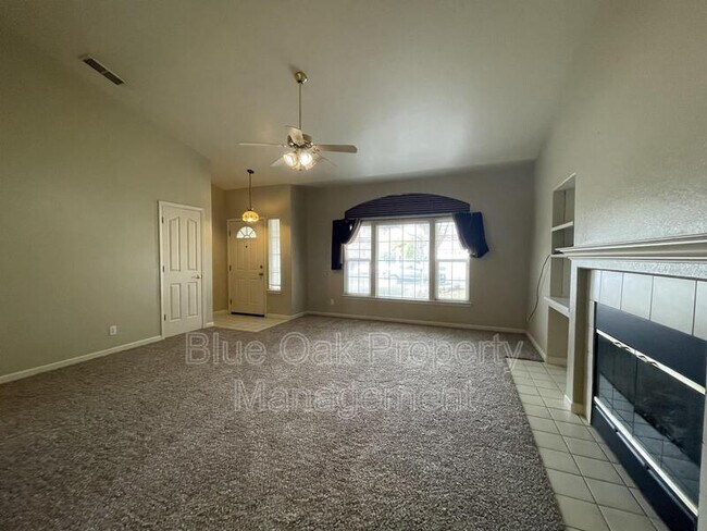 Building Photo - 2014 Huntington Dr