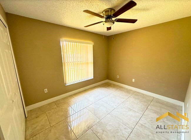 Foto del edificio - 12008 Blackheath Cir