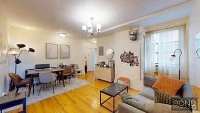 Building Photo - 216 W 89th St