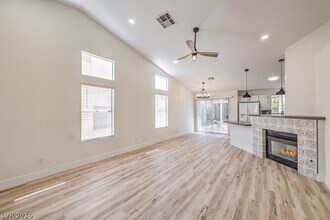 Building Photo - 1712 Pinion Mesa Ct