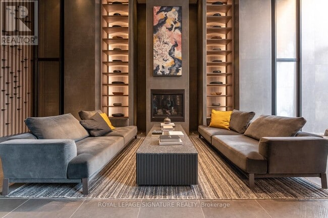 Building Photo - 55 Charles St E