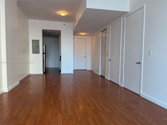 Foto del edificio - 2200 NE 4th Ave