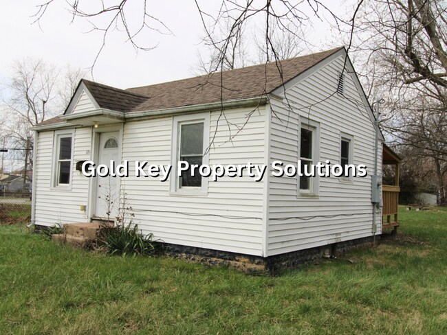 Building Photo - Cute 1 BR 1 BA House with New Carpet and P...