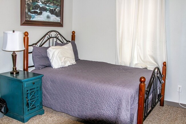 Building Photo - 422 1/2 W New York Ave