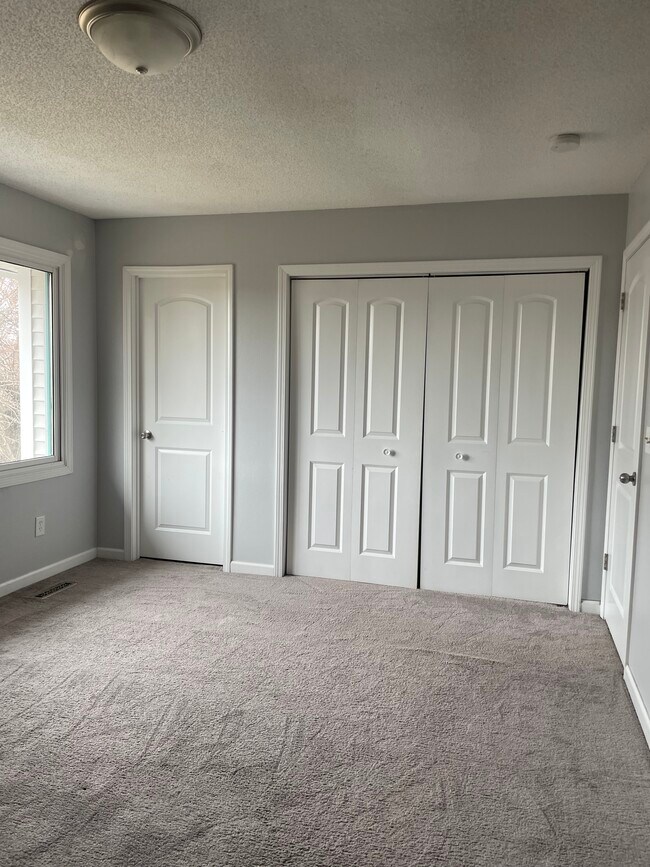 Building Photo - 3706 SE 19th St