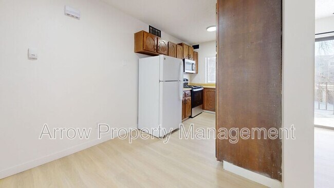 Foto del edificio - 203 E Arbor Ave