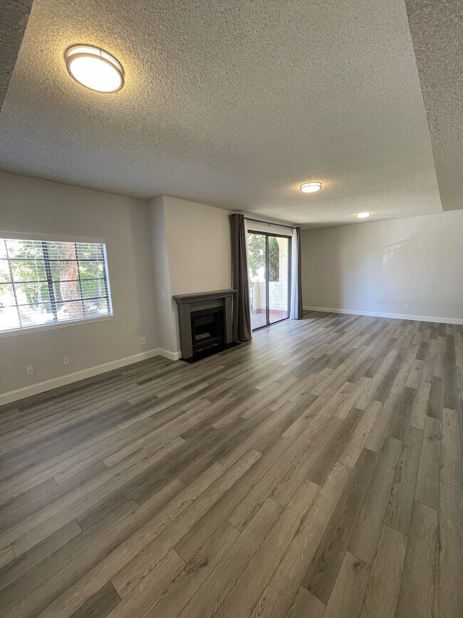 110- Espacio habitable - Goshen Apartments Brentwood