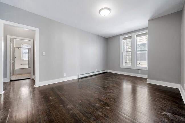 Building Photo - 23 E Cottage St