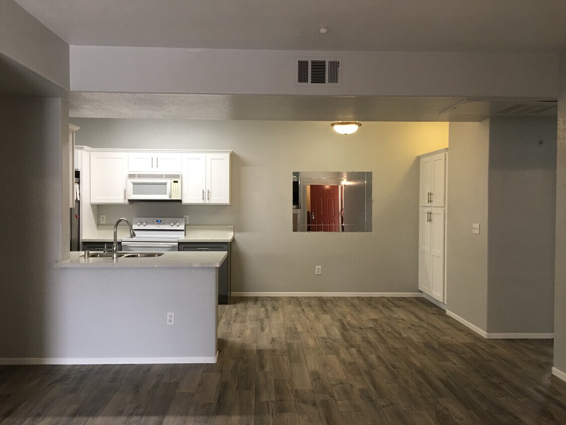 41410 Juniper St Unit 413, Murrieta, CA 92562 Condo for Rent in