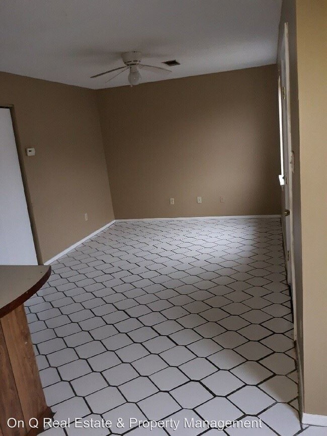 Foto del edificio - 3 br, 1 bath Apartment - 697 Jill