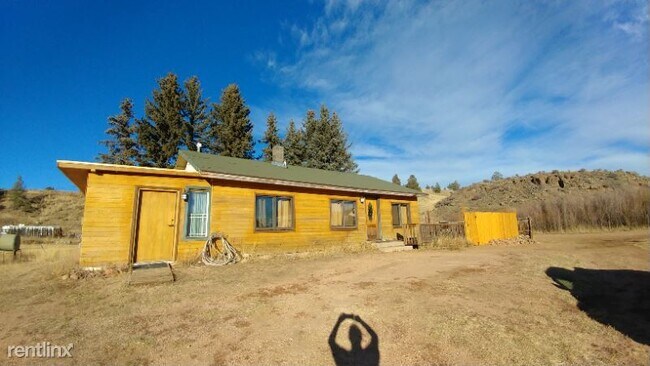 Foto del edificio - 3 br, 1 bath House - 85 Costello Ave