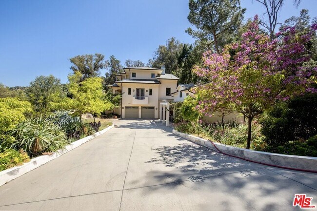 Building Photo - 20433 Medley Ln